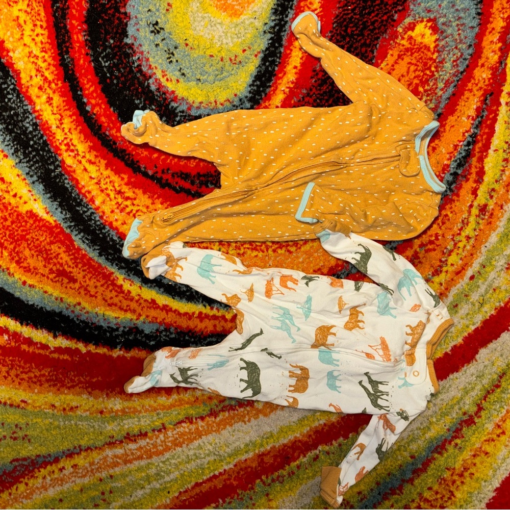 Unisex infant pajamas